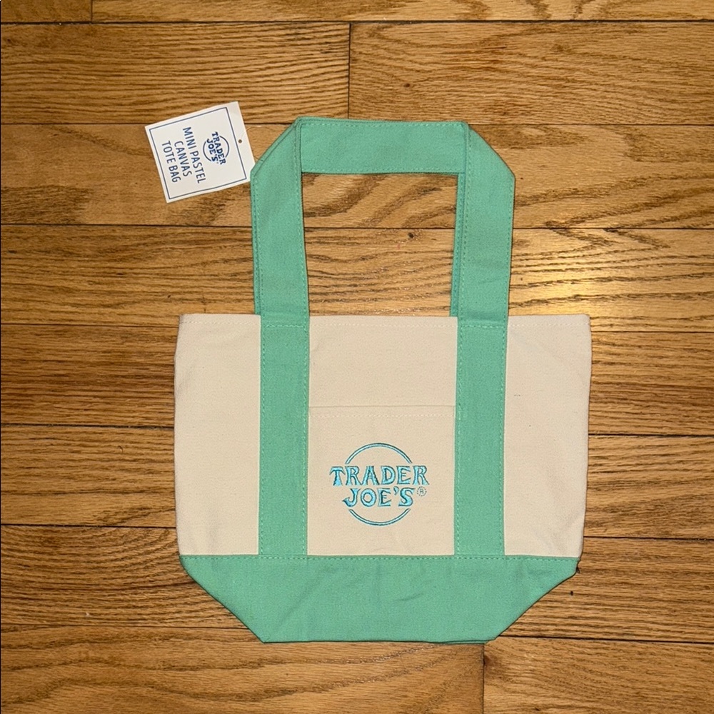 The IT Tote bag!! Limited Edition Trader Joe’s Mini Tote